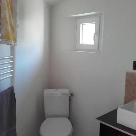 Maison Au Calme Avec Terrasse Et Parking Privé Proche Centre Casa vacanze Caen
