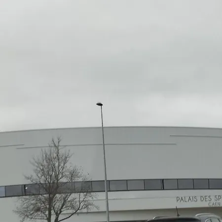Maison Au Calme Avec Terrasse Et Parking Privé Proche Centre Caen