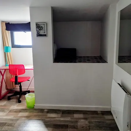 Casa vacanze Maison Au Calme Avec Terrasse Et Parking Privé Proche Centre Caen
