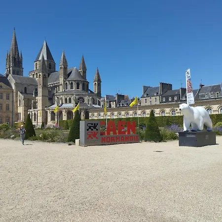 Maison Au Calme Avec Terrasse Et Parking Privé Proche Centre Casa vacanze Caen
