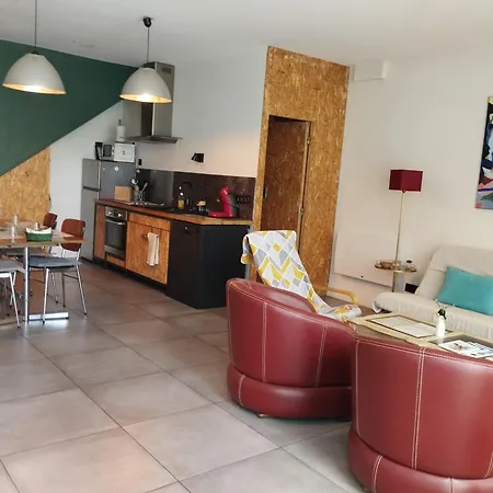 Maison Avec Terrasse Et Parking Prive Proche Commodites Holiday home